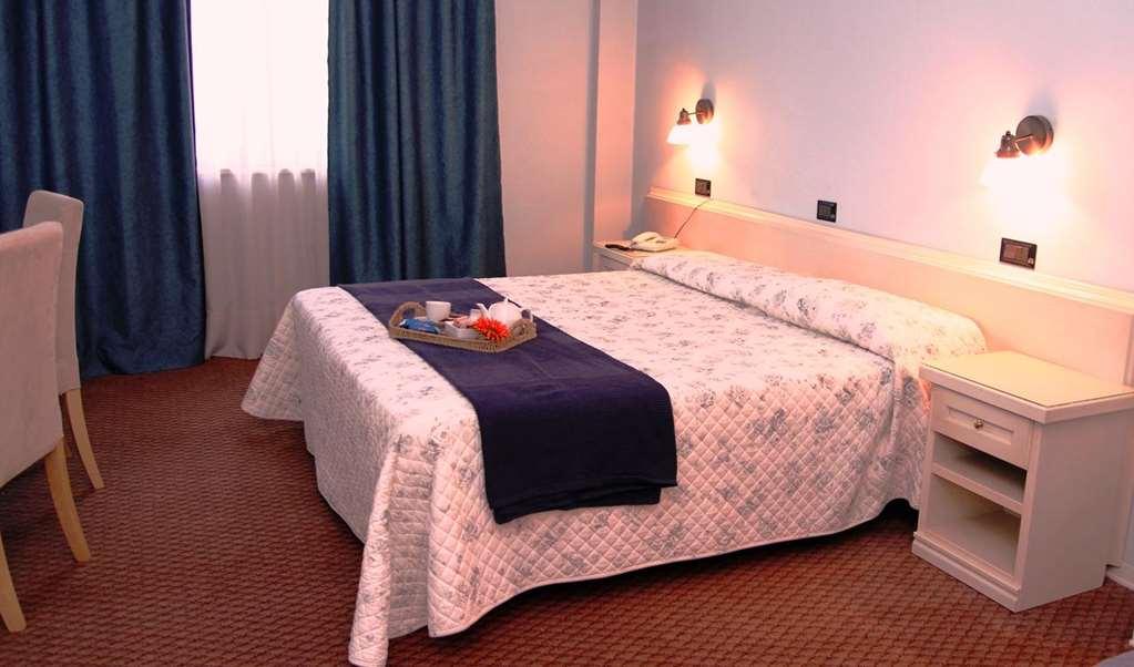 Il Grifo Hotel E Bisteccheria Toscana Montepulciano Stazione الغرفة الصورة