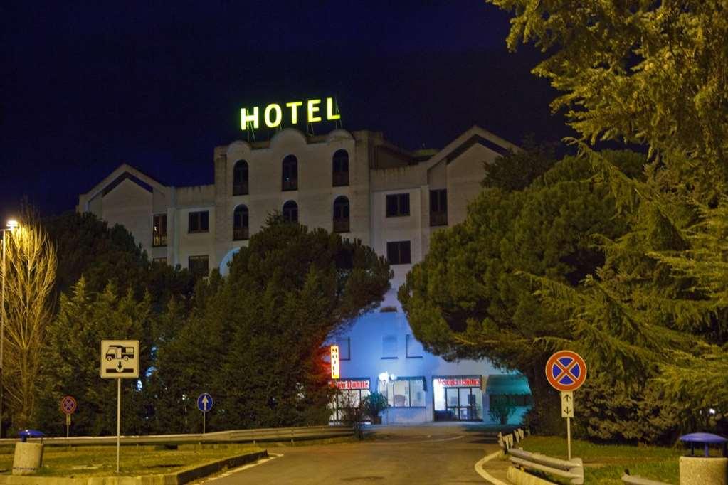 Il Grifo Hotel E Bisteccheria Toscana Montepulciano Stazione المظهر الخارجي الصورة