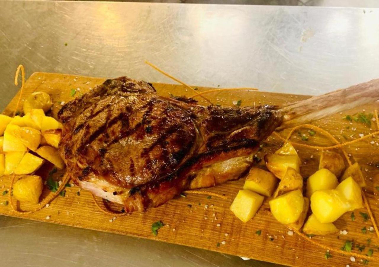 Il Grifo Hotel E Bisteccheria Toscana Montepulciano Stazione المظهر الخارجي الصورة