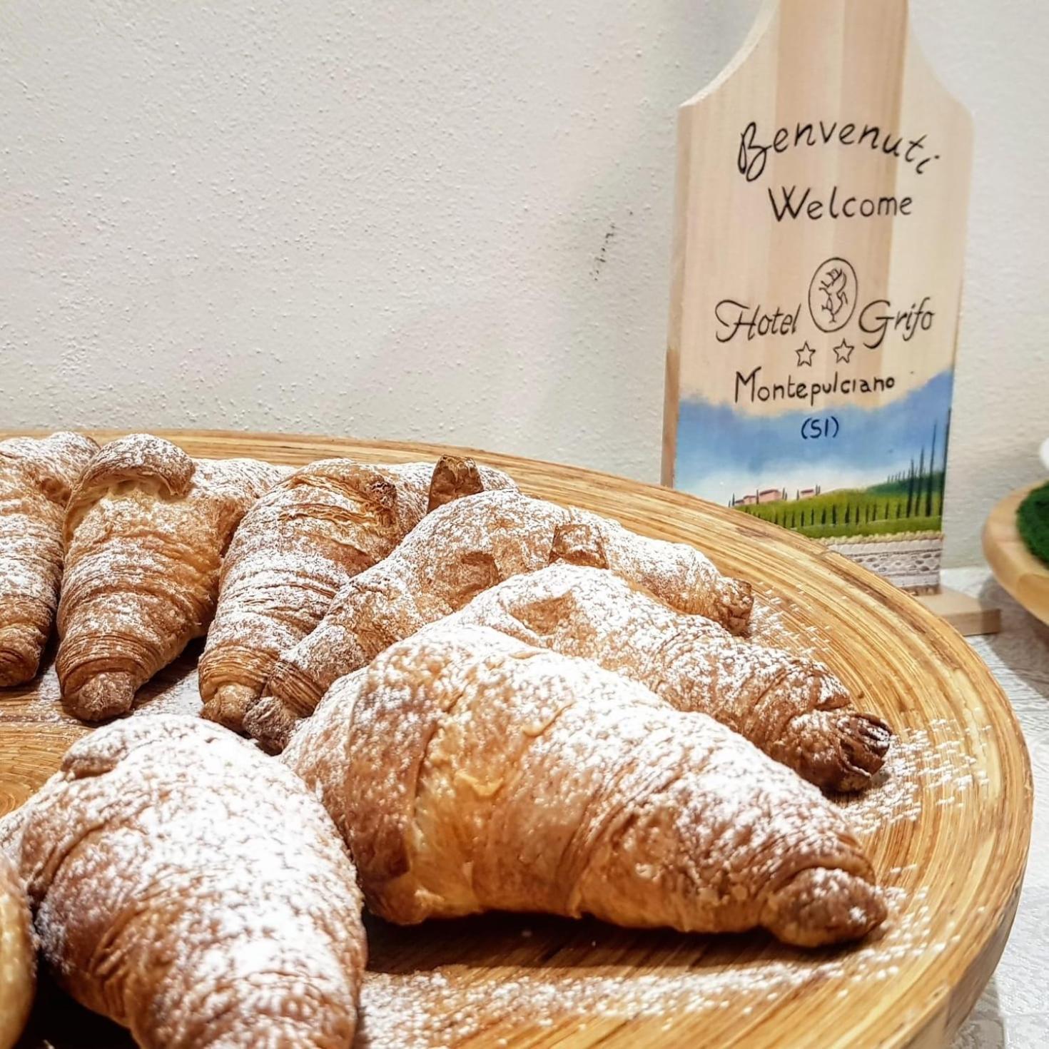 Il Grifo Hotel E Bisteccheria Toscana Montepulciano Stazione المظهر الخارجي الصورة