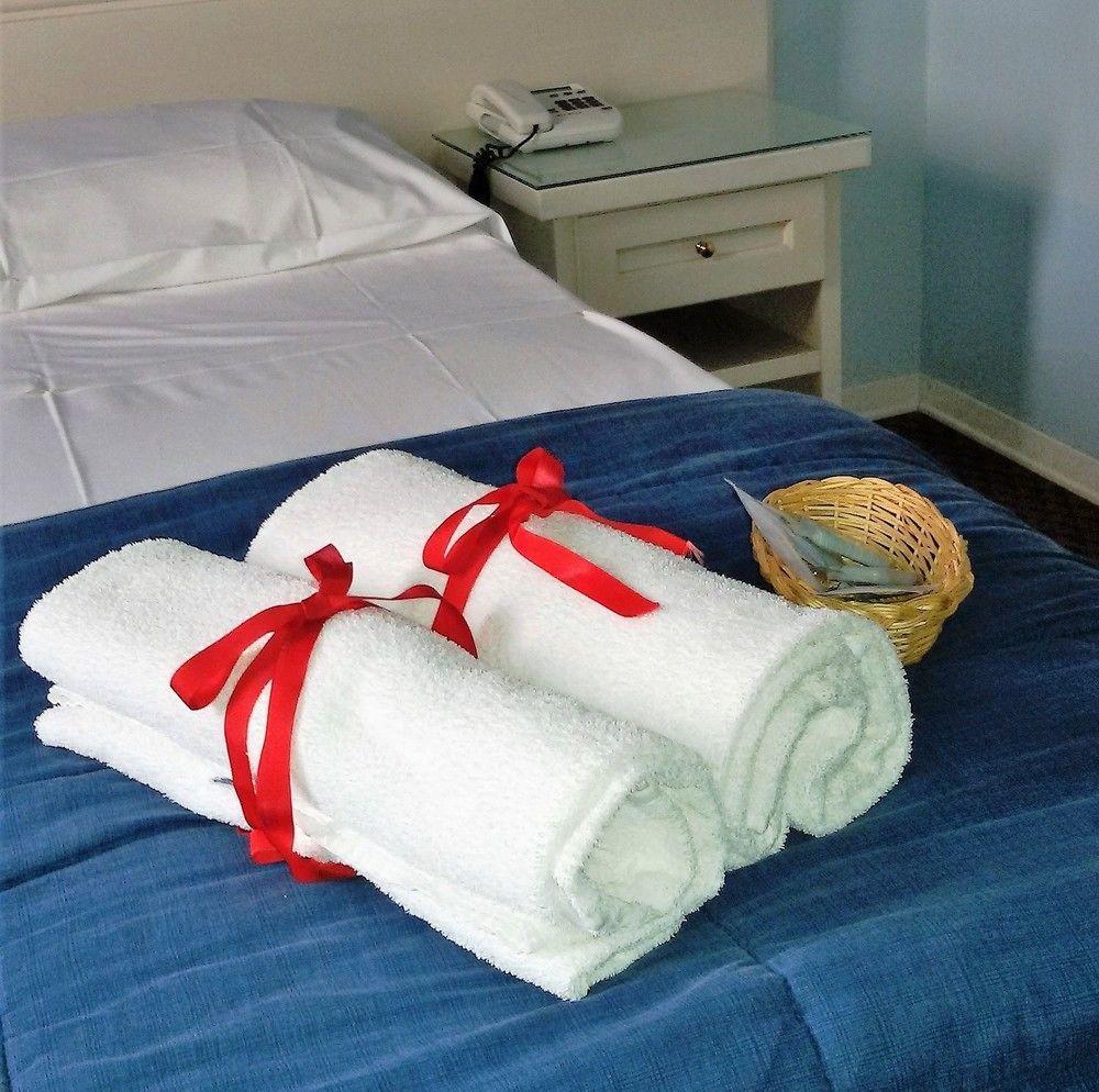 Il Grifo Hotel E Bisteccheria Toscana Montepulciano Stazione المظهر الخارجي الصورة