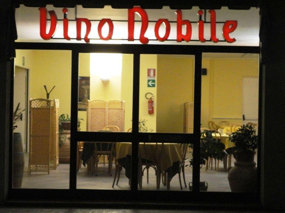 Il Grifo Hotel E Bisteccheria Toscana Montepulciano Stazione المظهر الخارجي الصورة