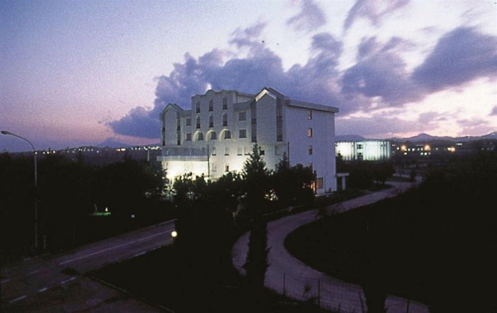 Il Grifo Hotel E Bisteccheria Toscana Montepulciano Stazione المظهر الخارجي الصورة